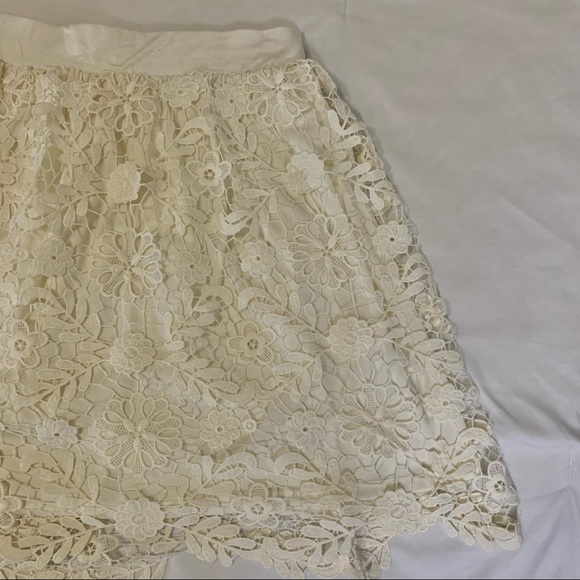 Painted Threads White Ivory Floral Lace Midi Skirt - Picture 3 of 4